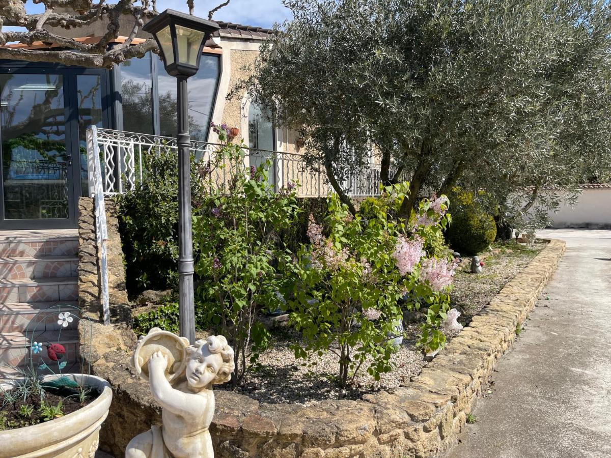 Studio Les Petits Lutins Entraigues-sur-la-Sorgue Luaran gambar