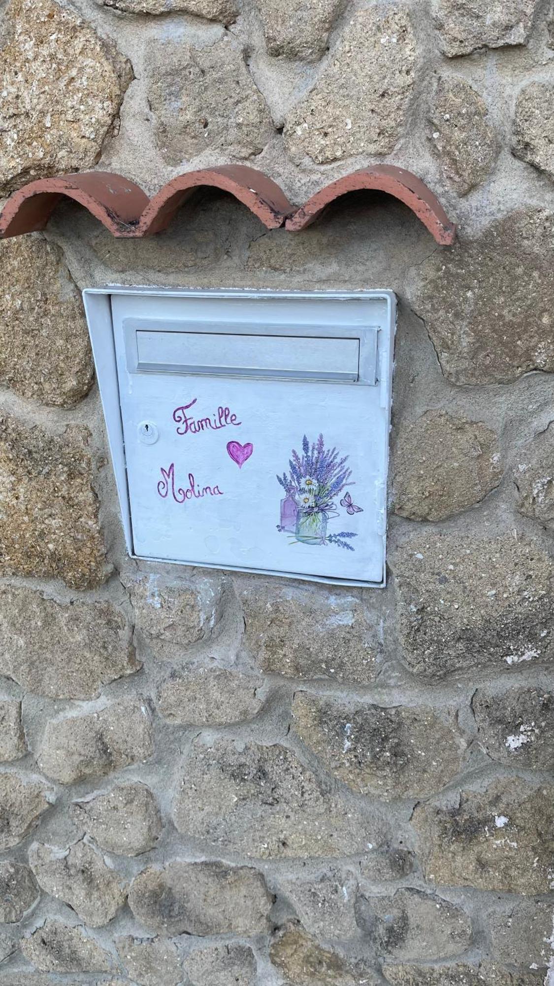 Studio Les Petits Lutins Entraigues-sur-la-Sorgue Luaran gambar