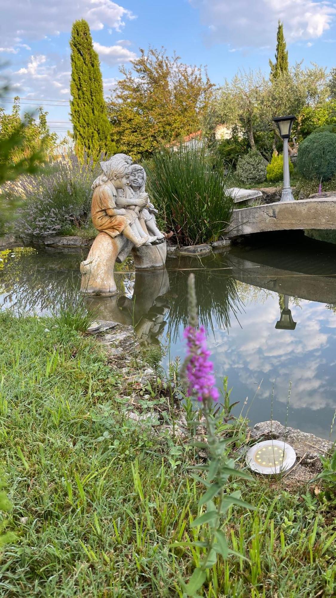 Studio Les Petits Lutins Entraigues-sur-la-Sorgue Luaran gambar